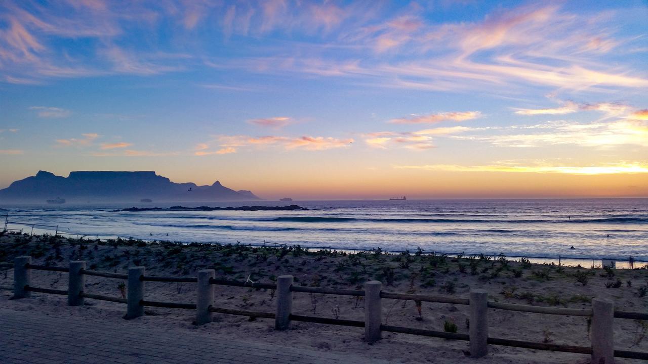 Heaven On Earth - Blouberg Beachfront Self-Catering Apartment Bloubergstrand Eksteriør billede